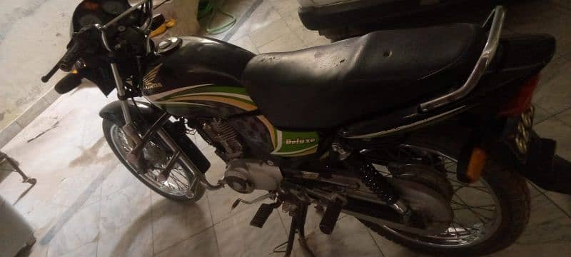 Honda 125 deluxe excellent condition 2016 sale 3