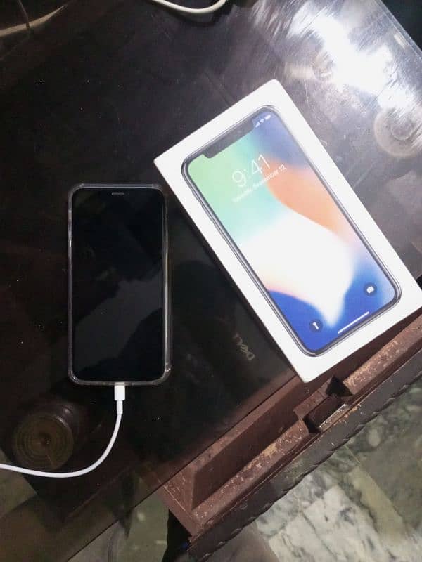 Iphone X 64GB Complete Box 0