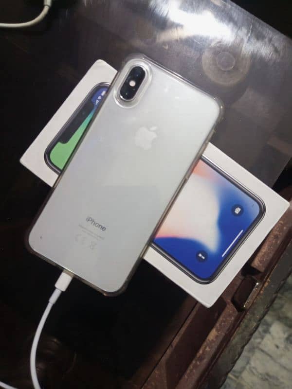 Iphone X 64GB Complete Box 1