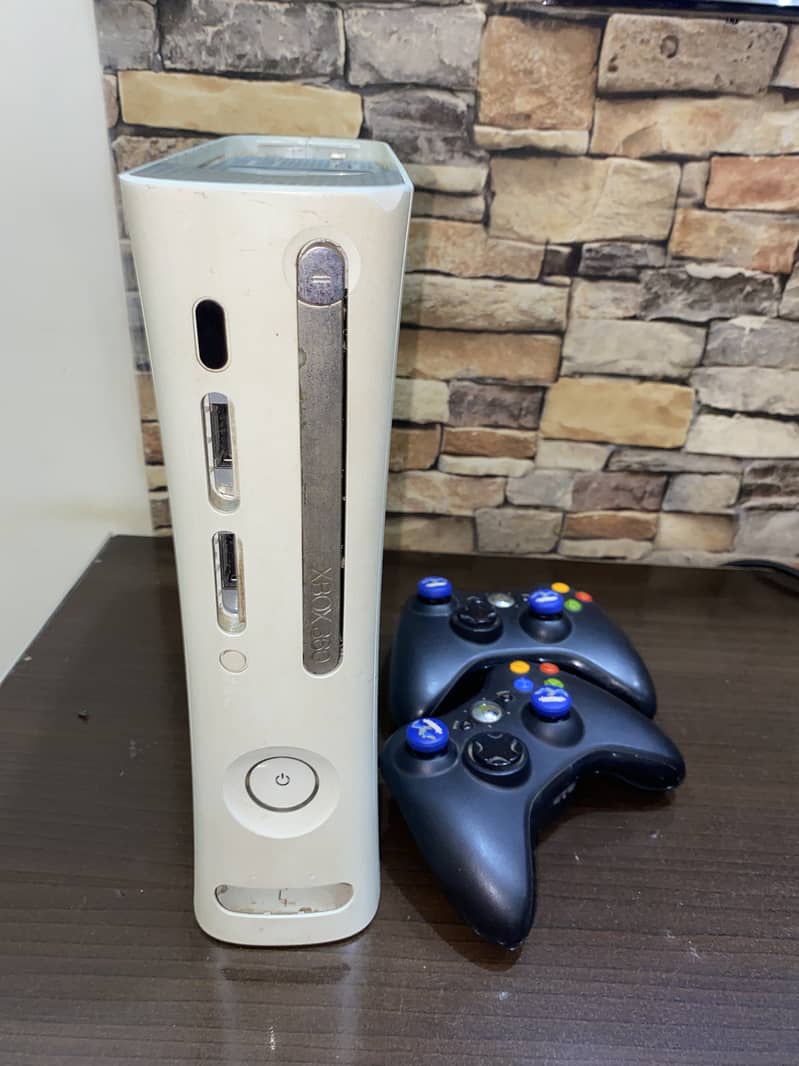 Xbox 360 with 21 games 1