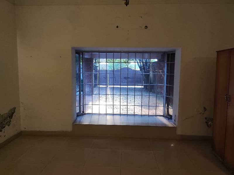 2 Kanal House Wooden Floor For Rent 0