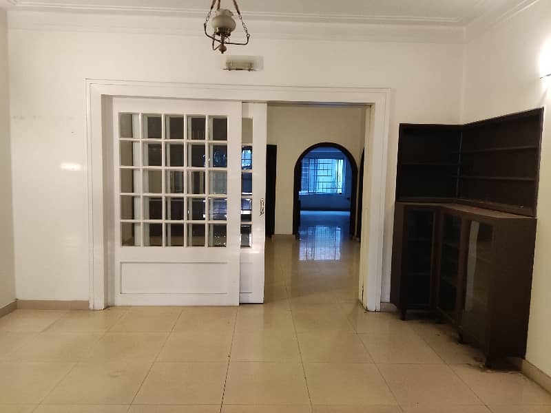 2 Kanal House Wooden Floor For Rent 2