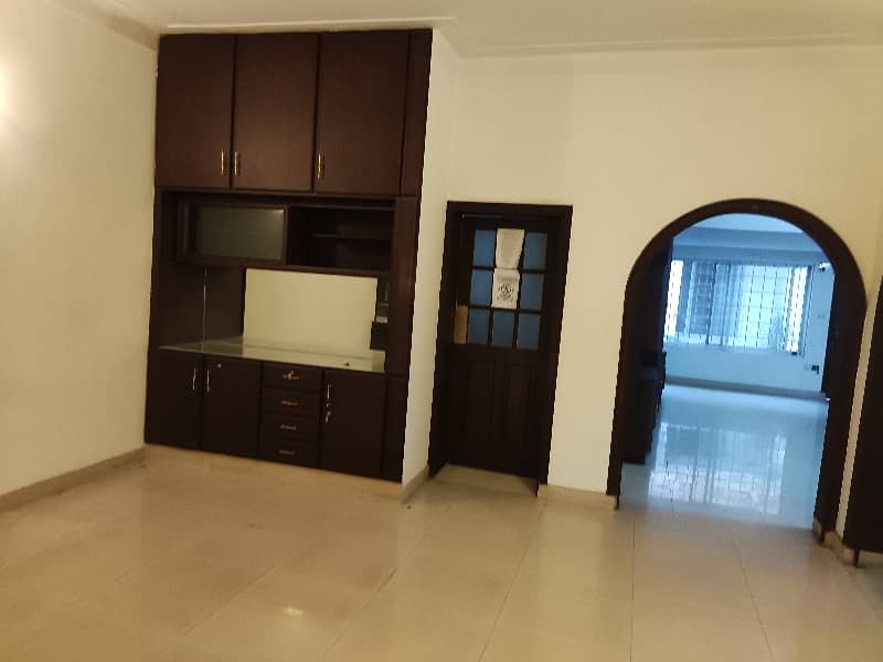 2 Kanal House Wooden Floor For Rent 3