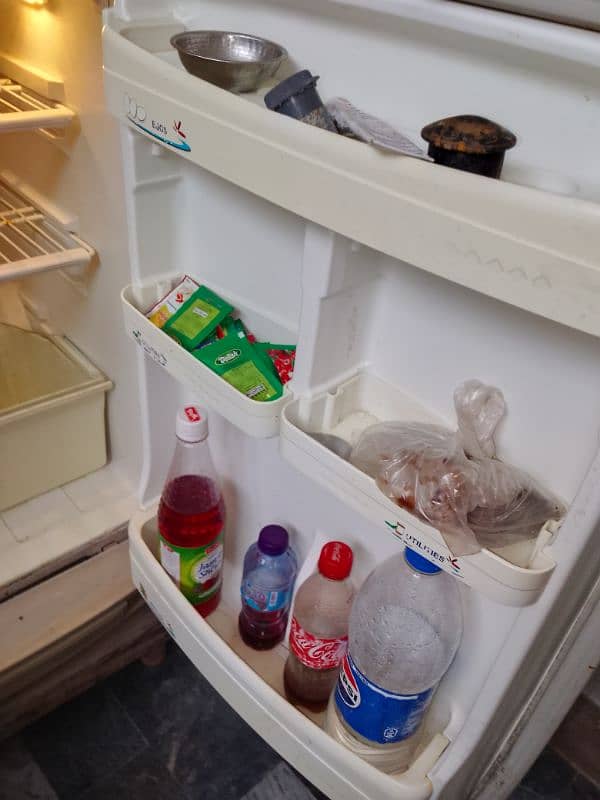 pel ka refrigerator hay cooling achi hay 1