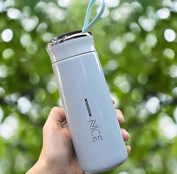 Stylish & Insulated Water Bottle – Leakproof & Travel-Friendly 4