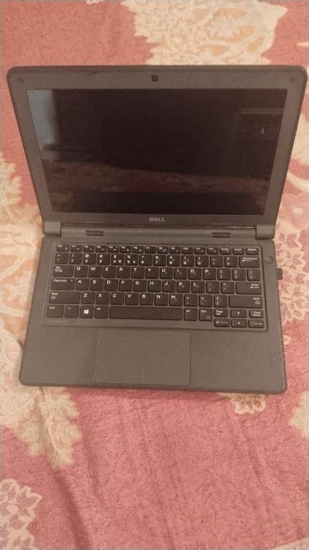 DELL Latitude 0