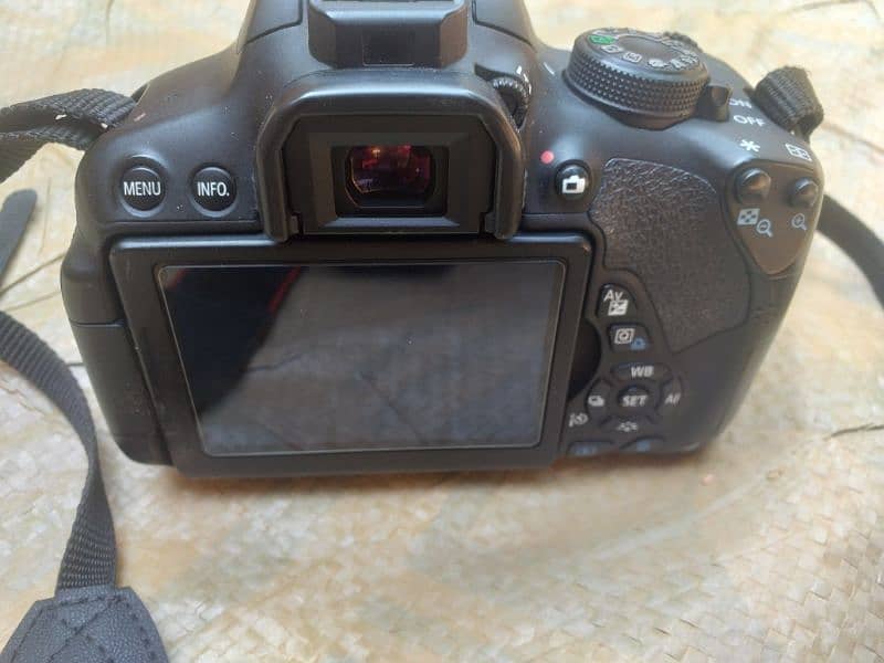 CANON 700D DSLR CAMERA 6