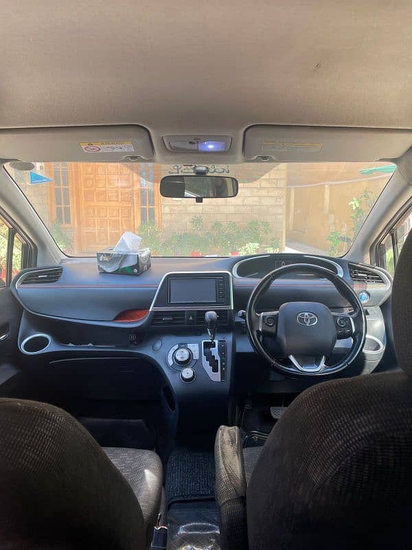 Toyota Sienta 2015 2