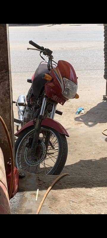 Assalamualikum i am selling My Honda Deluxe 2012 Karachi nmbr. . . 0