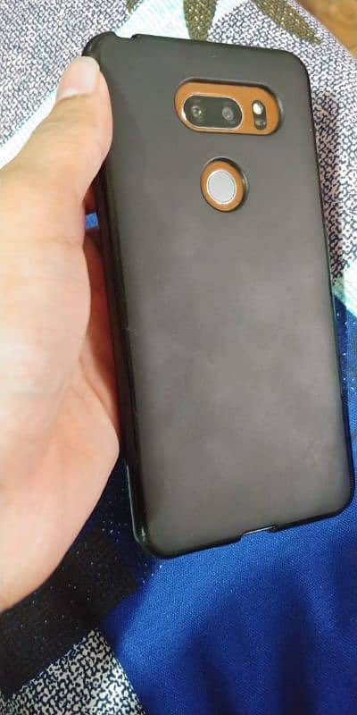 LG V35ThinQ urgent sale. 1