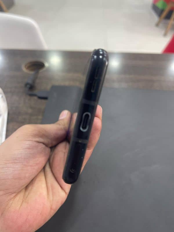 One plus 8 Pro 10/10 Condition 4