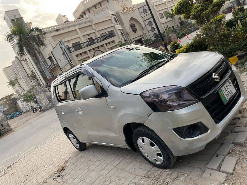 Suzuki Wagon R 2017 1