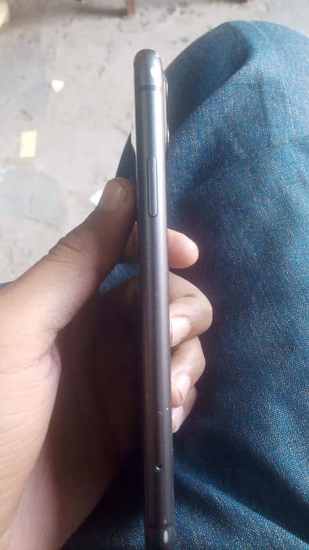 iPhone 11 64 GB (exchange possible) 2