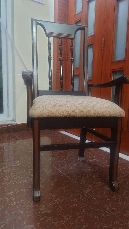 12 chairs large wooden and glass dinig tablle 6