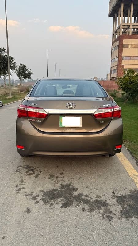 Toyota Corolla Altis 2017 6