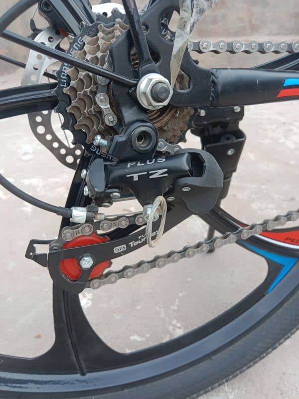 03301974266call whatsap bicycle urgent for sell gear all working 3