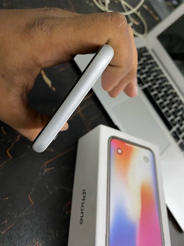 iphone XR 128 gb   Dual PTA approved 3