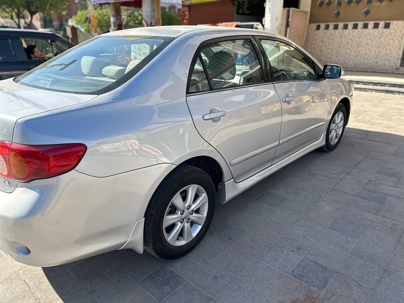 Toyota Corolla Altis 2009 4