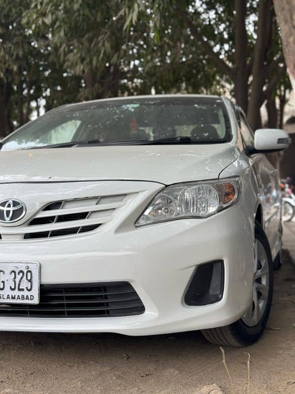 Toyota Corolla Altis 2011 3