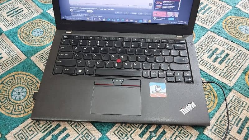 Lenovo Thinkpad X270 core i5 6th Gen 8gb/256gb. . . Dual Battery 1