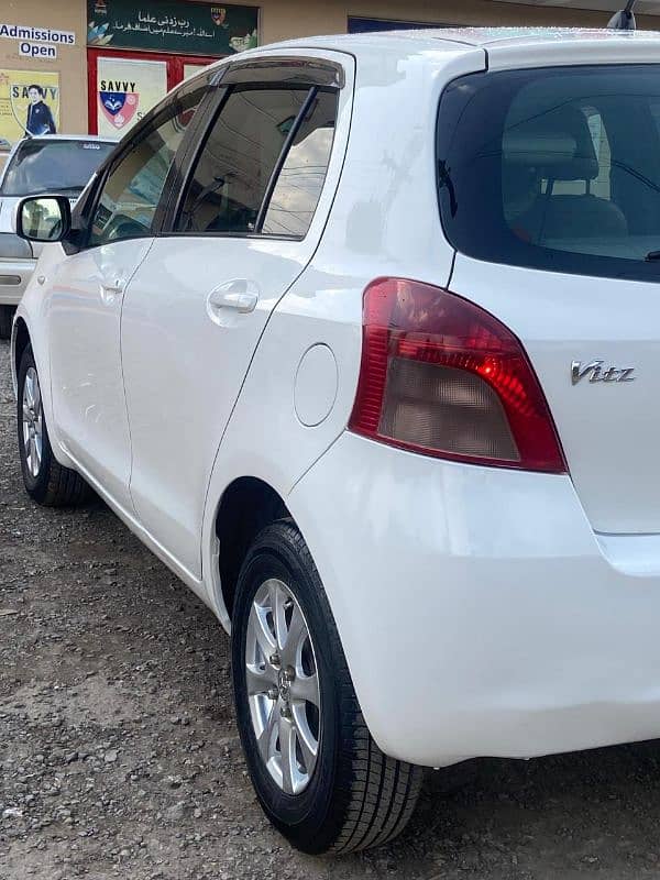 Toyota Vitz 2007 1300cc 4