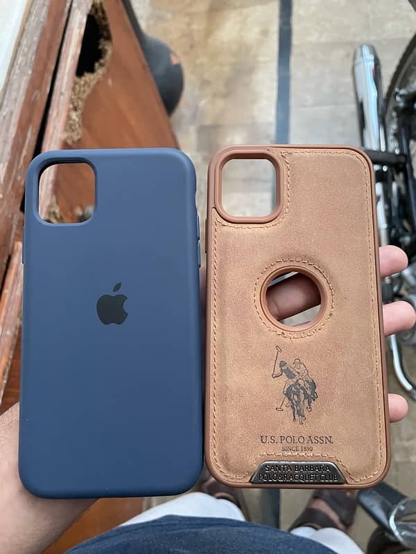 iPhone 11 Premium Covers 1