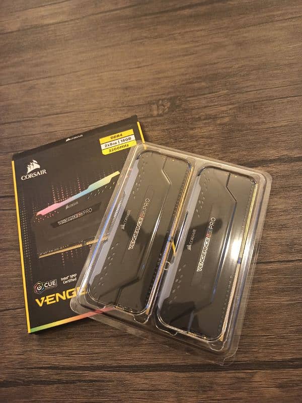 Corsair Vengeance RGB PRO 16GB 2x8 DDR4 Mhz CL16 2