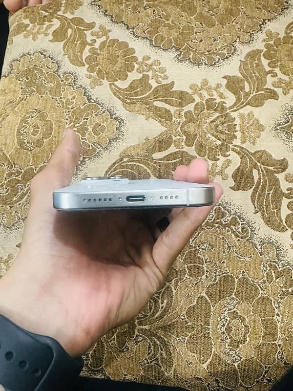 IPHONE 15 PRO MAX 256 GB 2