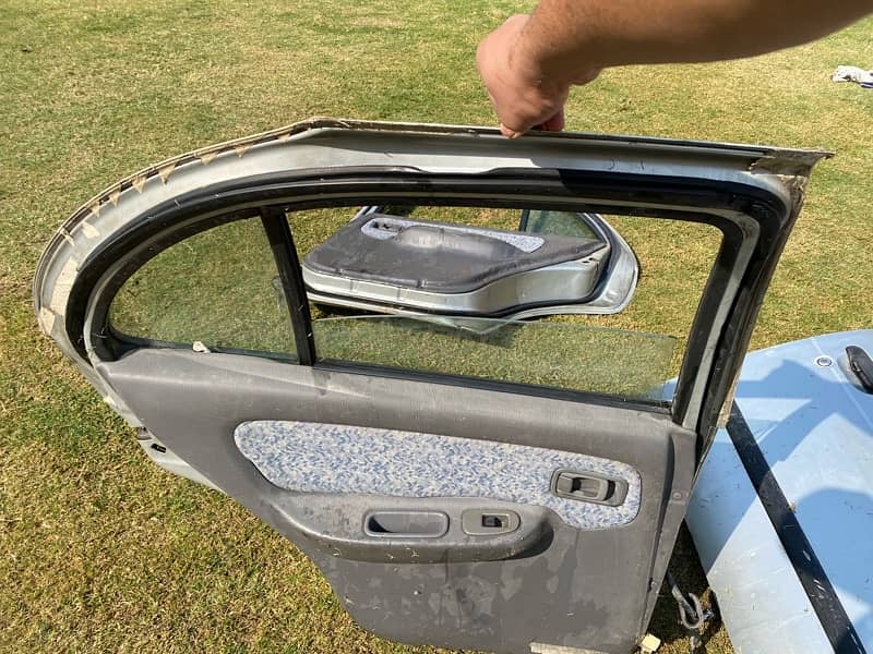 NISSAN SUNNY AUTO DOORS 5