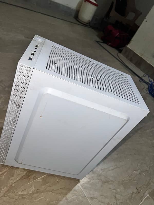 R5 5600 RX6600 Gaming PC new condition 2