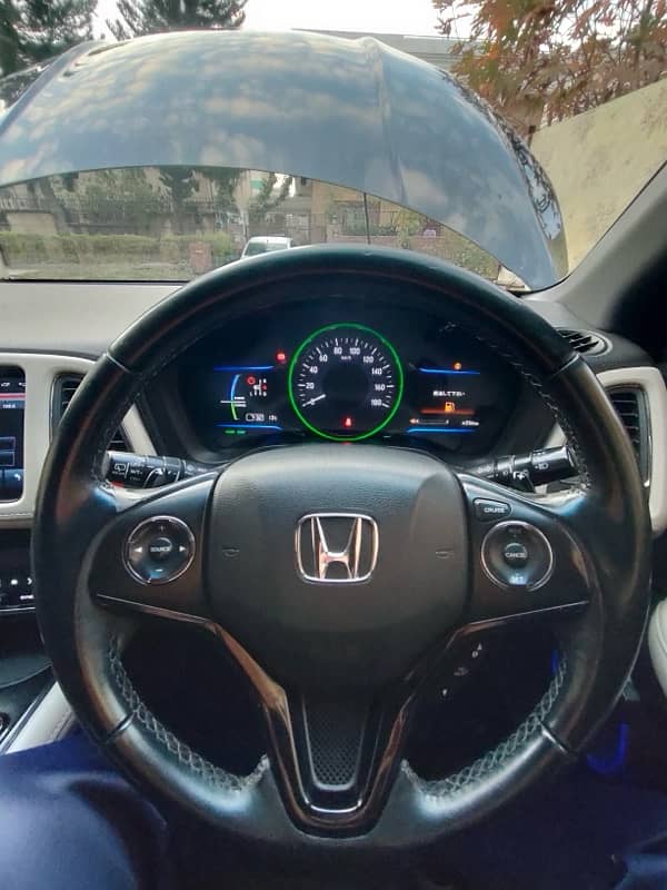 Honda Vezel 2015 13