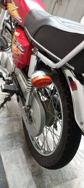 Total genuine 10/10 lush condition Honda CG 125 9