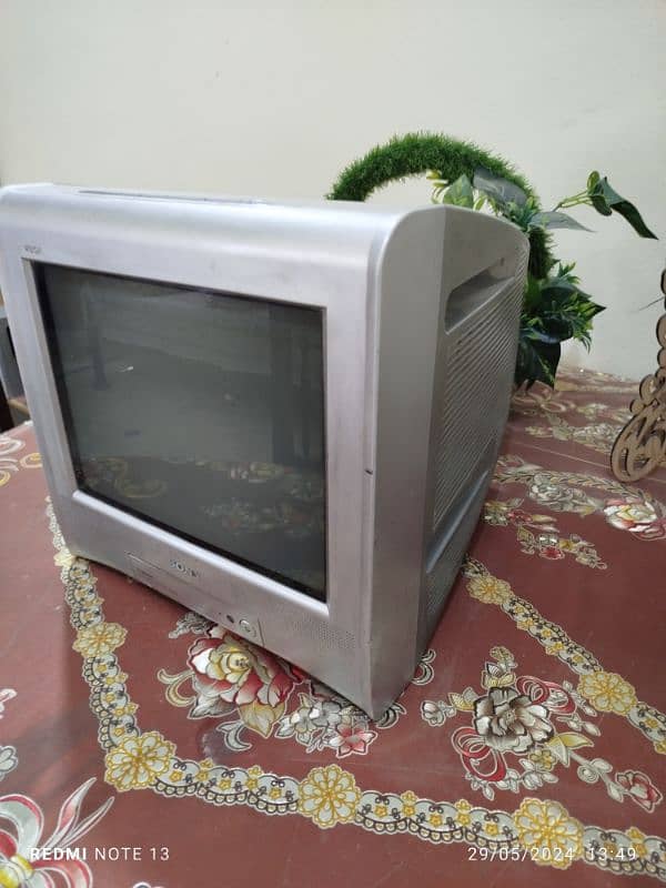 TV Sony BZ 14 with dish+ receiver excellent condition 2