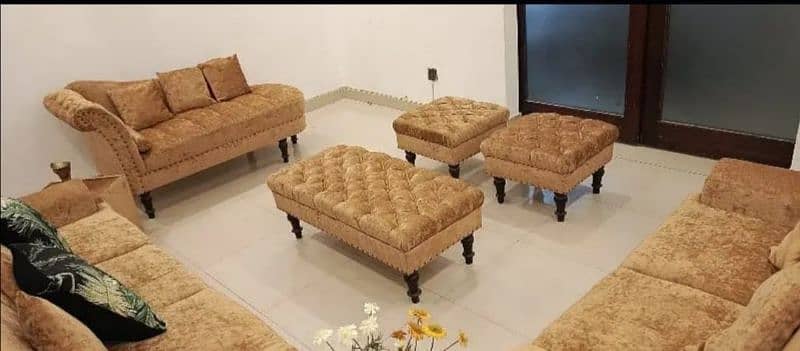 7 seater sofa 2 side table 1 Dewan 1