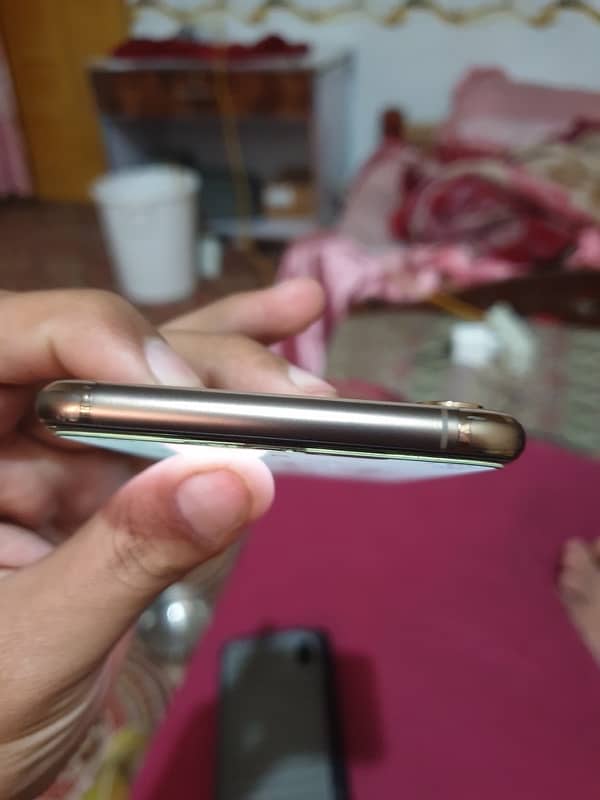 IPHONE XS MAX NON PTA 2