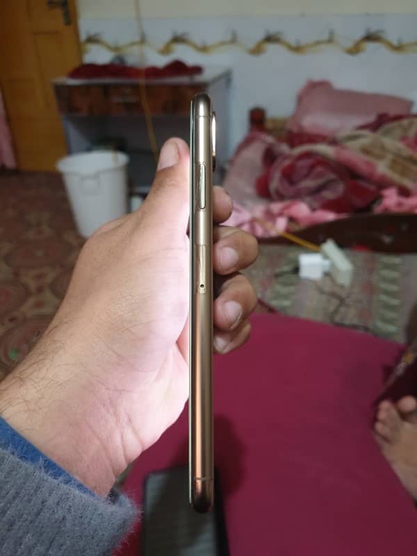 IPHONE XS MAX NON PTA 3