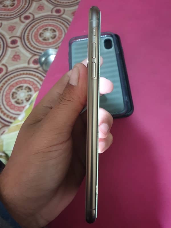 IPHONE XS MAX NON PTA 4