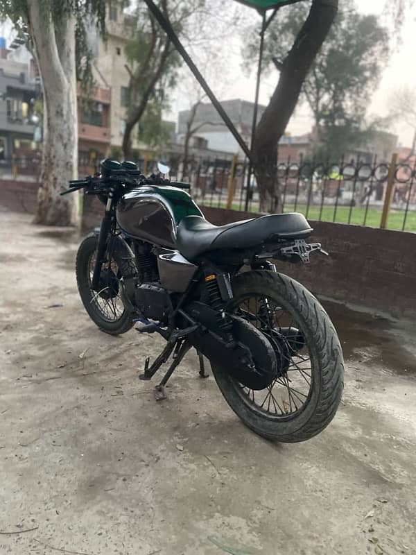 SUZUKI GS 150 1