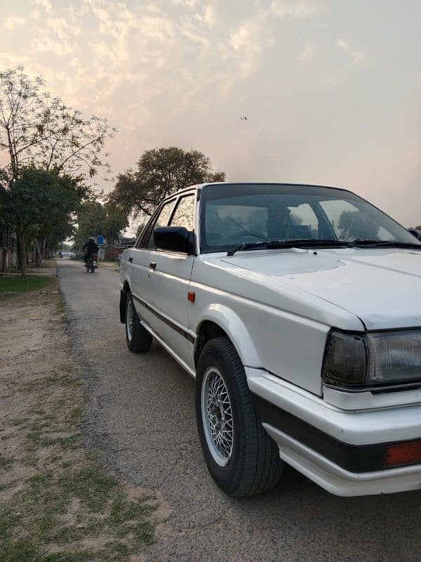 Nissan Sunny 1989 1