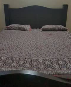 king bed 6 ft 6.30 ft wooden with mattress for sale