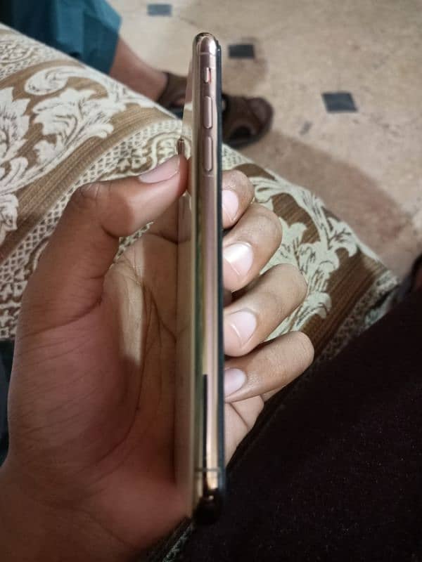 iPhone xs PTA 6