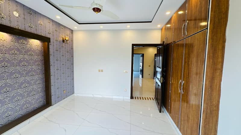 10 Marla Luxury Brand New House In Bahria Town For Sale 18