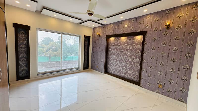 10 Marla Luxury Brand New House In Bahria Town For Sale 24