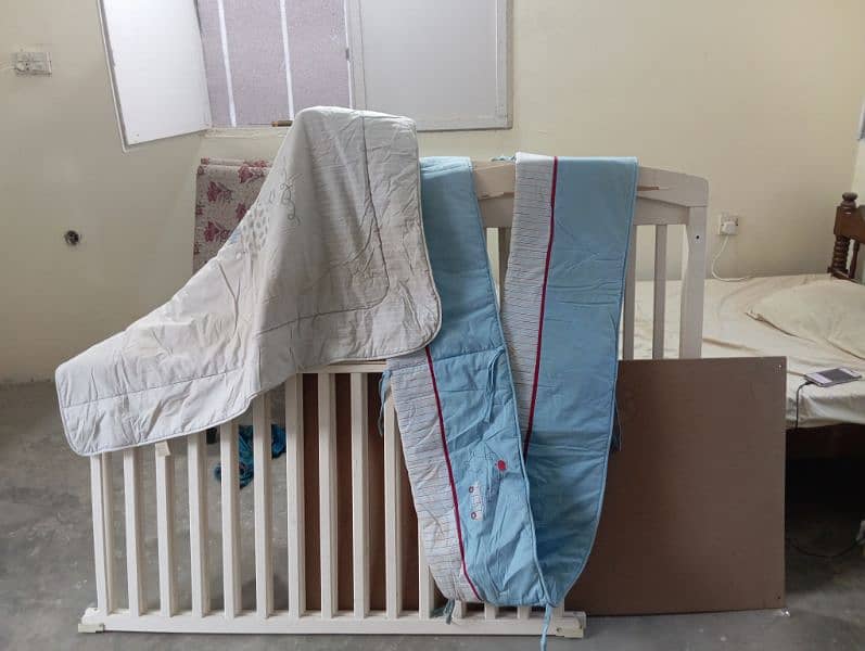 baby cot Mother care brand 3