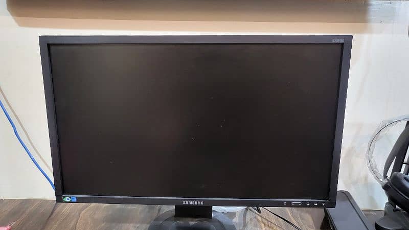 Samsung 24 inch LED for sale S24E450 model 0