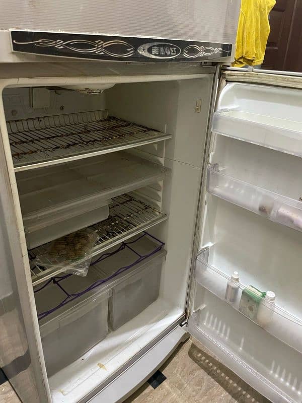 Refrigerator 0