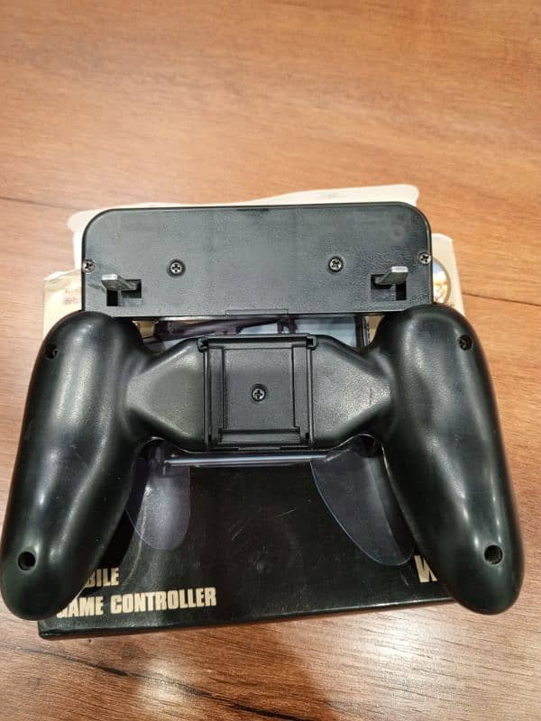 Mobile game controller W11± 4