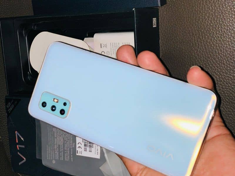 vivo v17 full box 8/256Gb  (03000242699 03156062963) 1