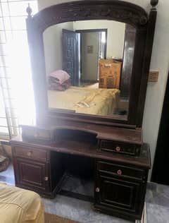 wooden Dressing Table For Sale