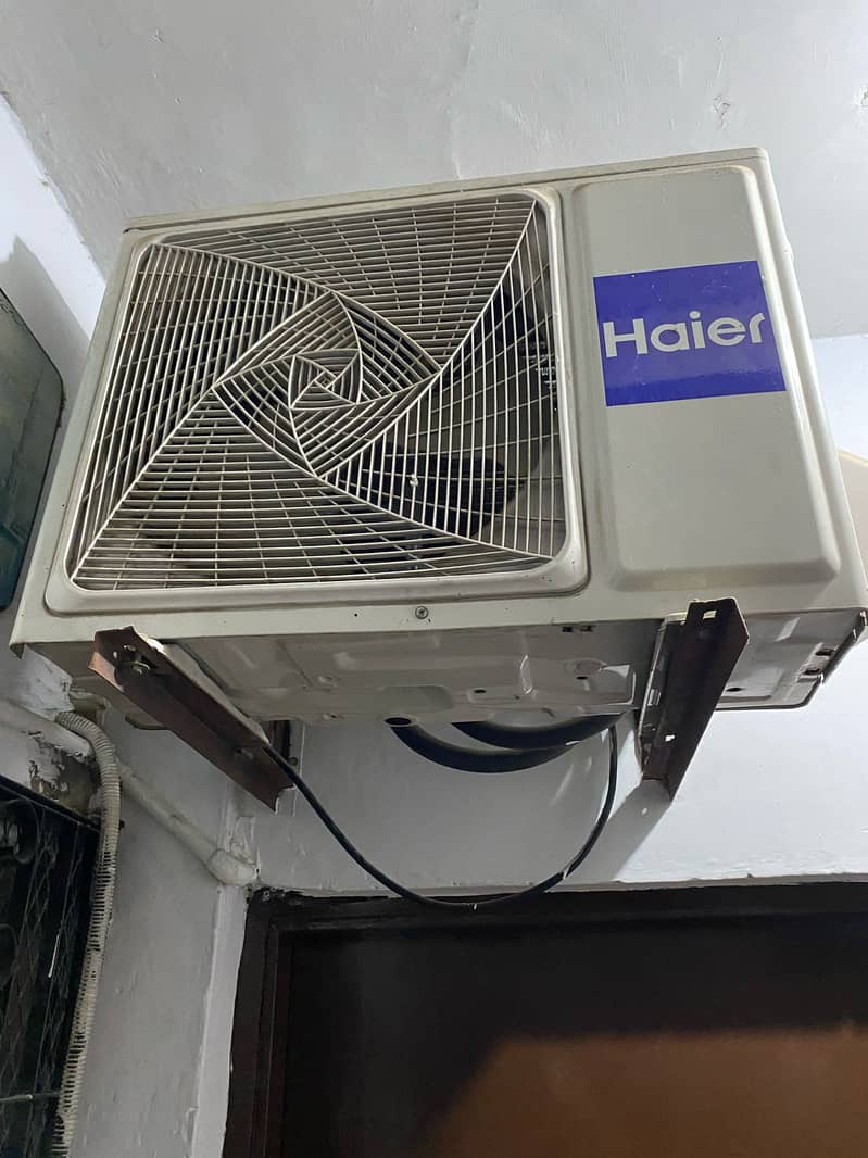 Haier 1 Ton AC 2